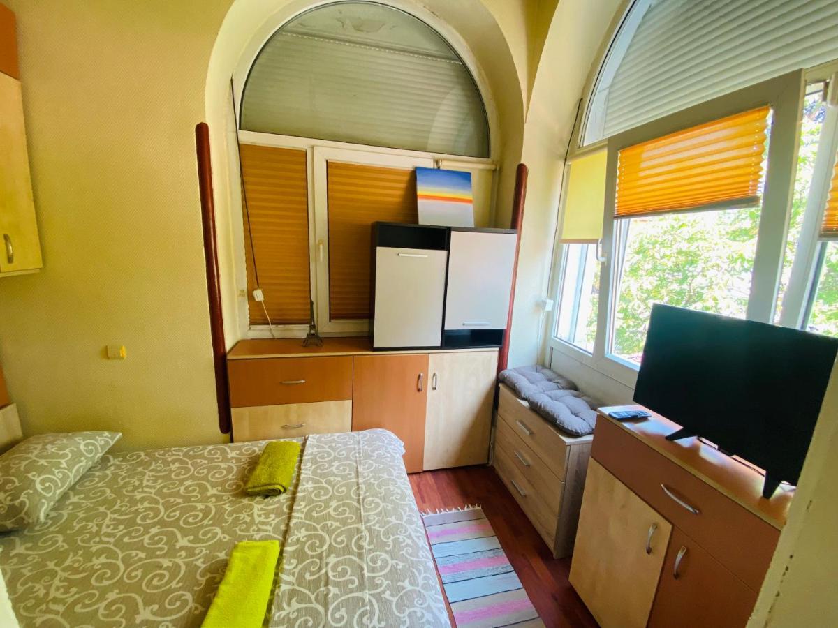 Central 2 Bedrooms Apartment Braşov Eksteriør bilde